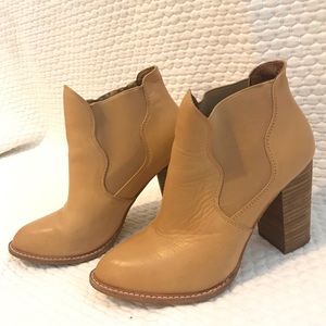 Chinese Laundry heeled ankle booties